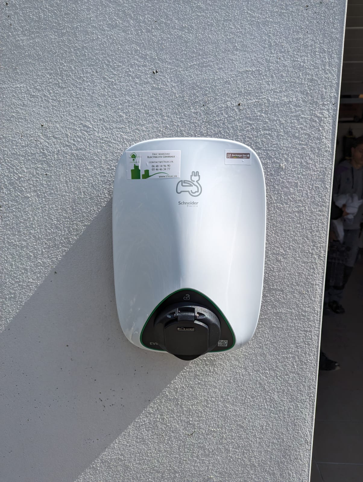 Nouvelle installation d’une borne de charge IRVE à La Jarrie en Charente-Maritime